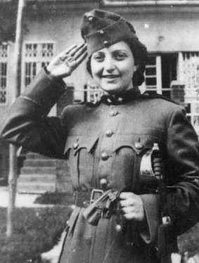 Еврейская парашютистка Ханна Сенеш (1923-1944). Была десантирована в Югославии, проникла в Венгрию, где была схвачена гестапо. Погибла под пытками.